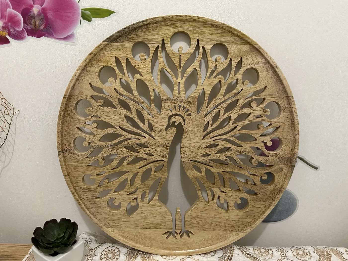 La paon déployé- en bois de manguier - finition fond dur -37 cms - Sur commande selon le bois disponible - à partir de 60€